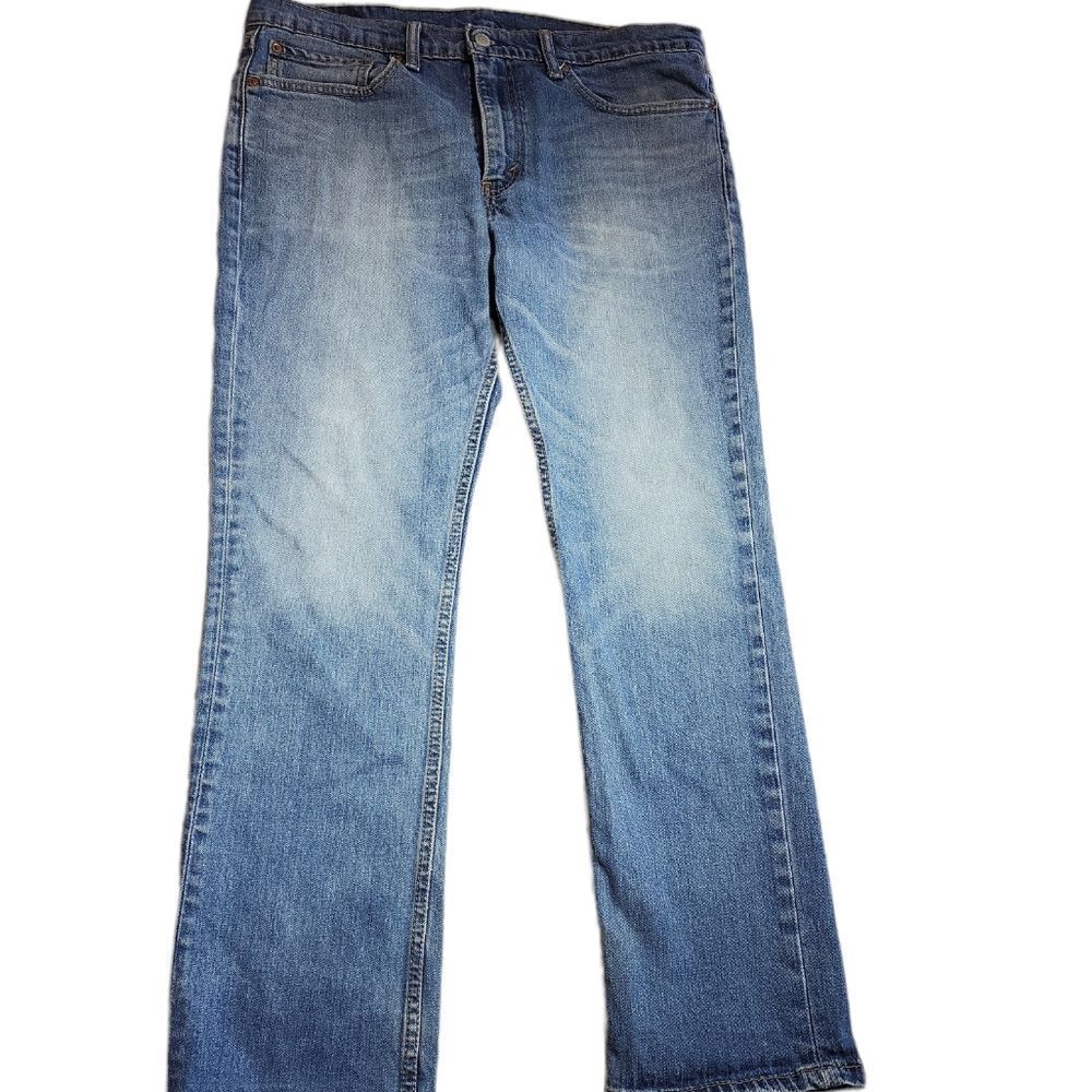 Levi's 511 36x30 medium wash straight leg jeans